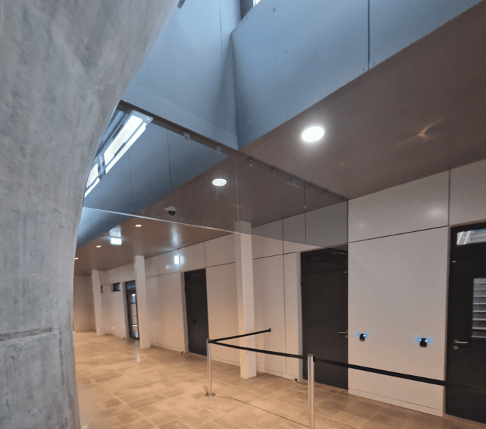 ecran-cantonnement-verre-683040b06e518156136912-69e1e80a6c98c924982091.png