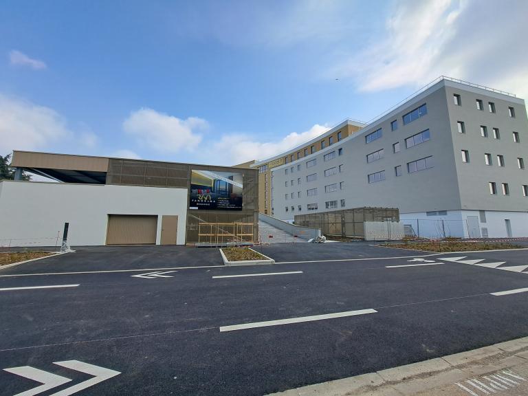 Châssis aluminium en rénovation au 6e étage