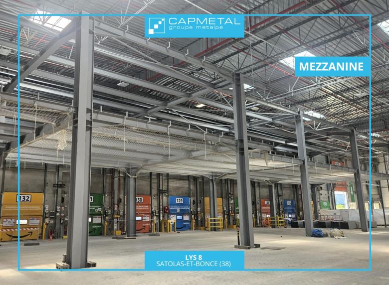 Pose de charpente pour mezzanine de bureaux 38