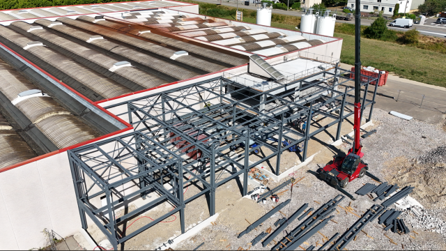 Chantier de construction d’une charpente métallique CAPMETAL Isère