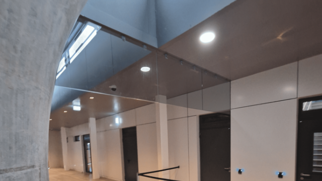 ecran-cantonnement-verre-683040b06e518156136912-69e1e80a6c98c924982091.png